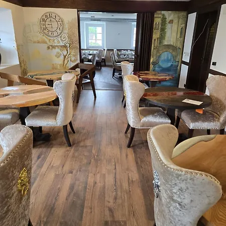 Krone Ug Hotel