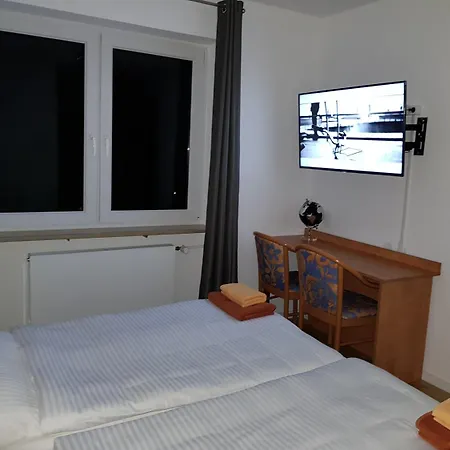 Hotel Krone Ug 3*