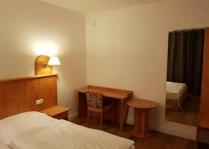 Krone Ug فندق 3*