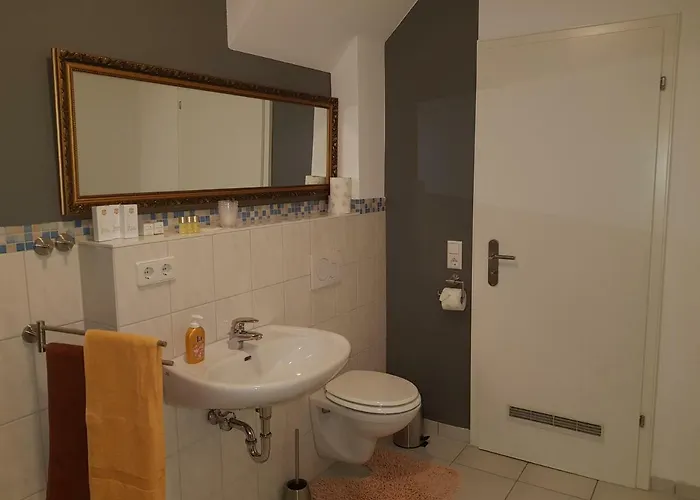 Krone Ug فندق 3*